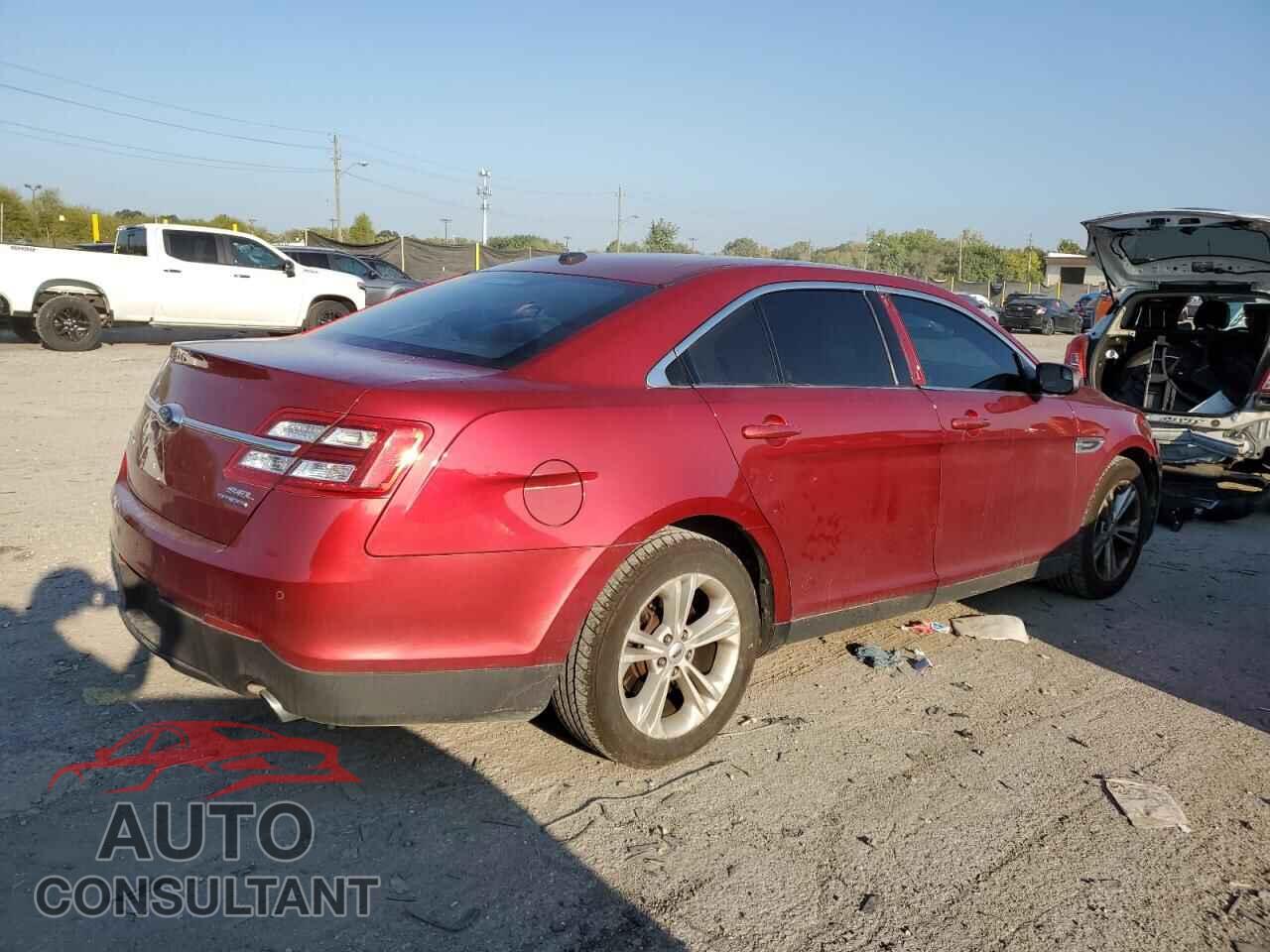FORD TAURUS 2018 - 1FAHP2E84JG111500