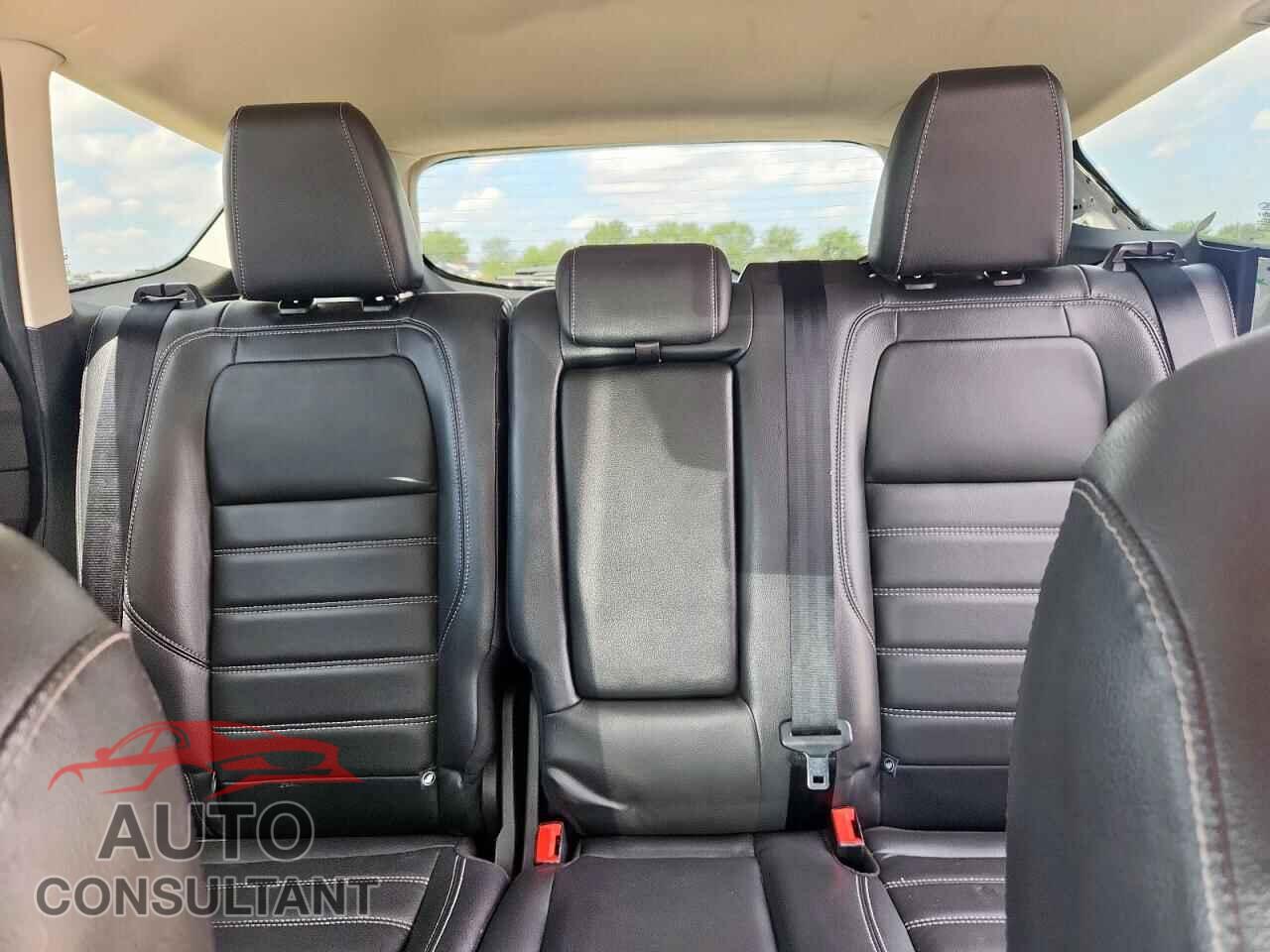 FORD ESCAPE 2018 - 1FMCU9HD5JUC33147