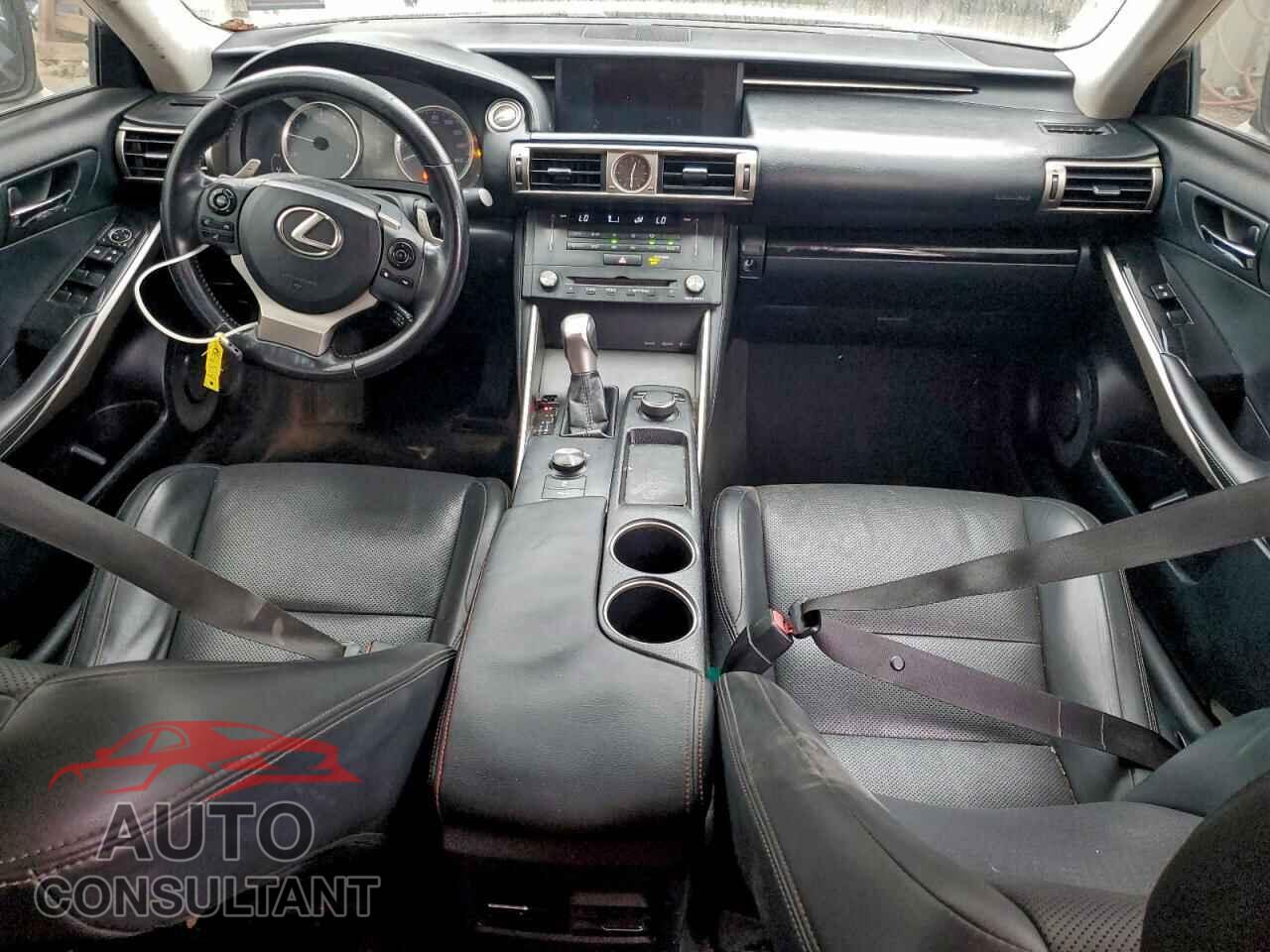 LEXUS IS 2015 - JTHBF1D22F5068559