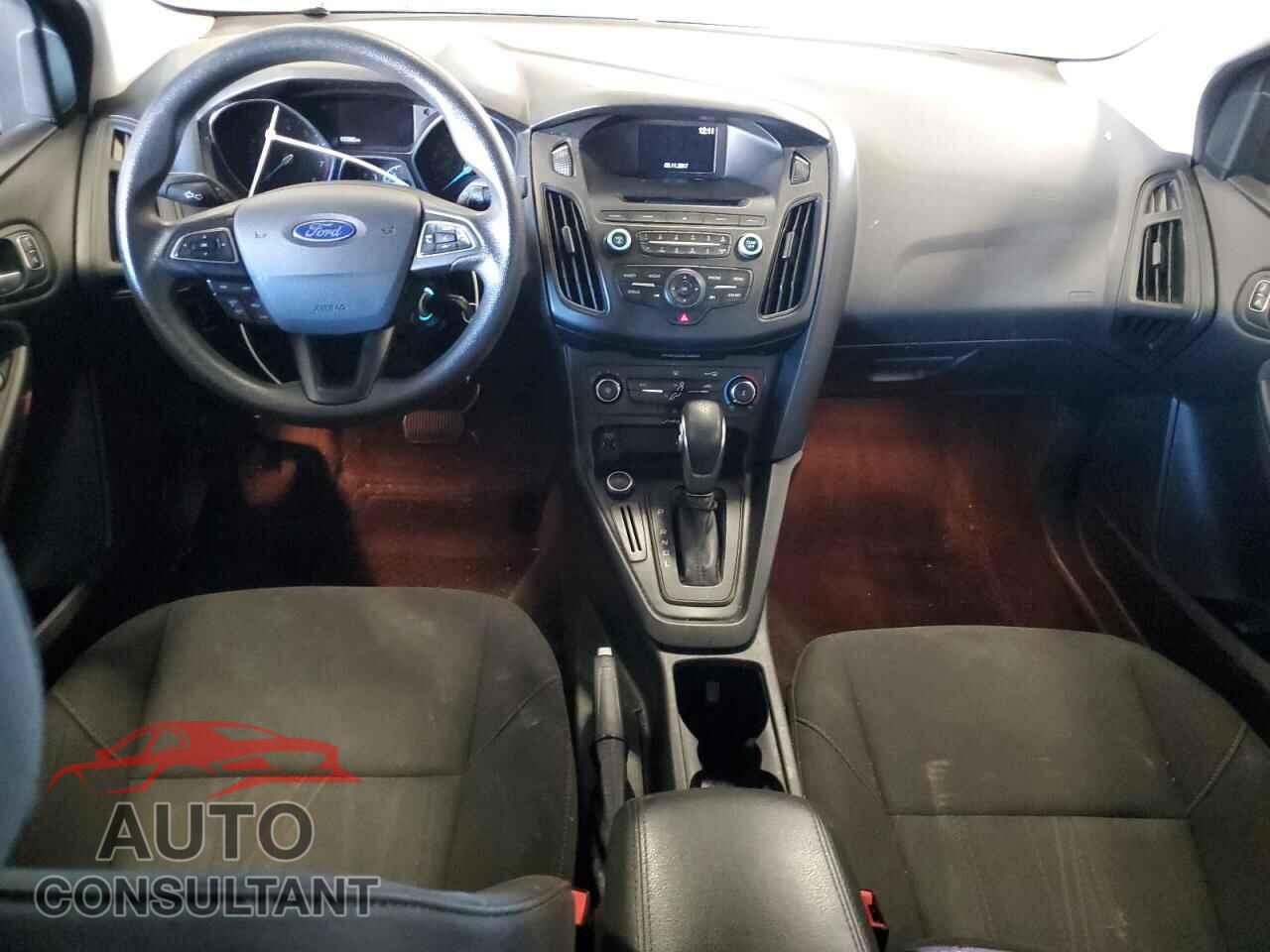 FORD FOCUS 2017 - 1FADP3F26HL285665