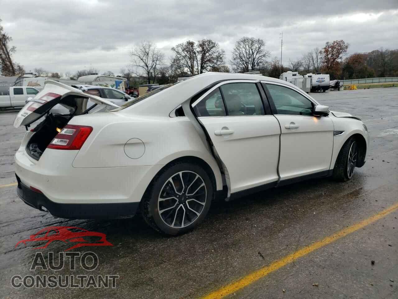 FORD TAURUS 2017 - 1FAHP2E84HG127433