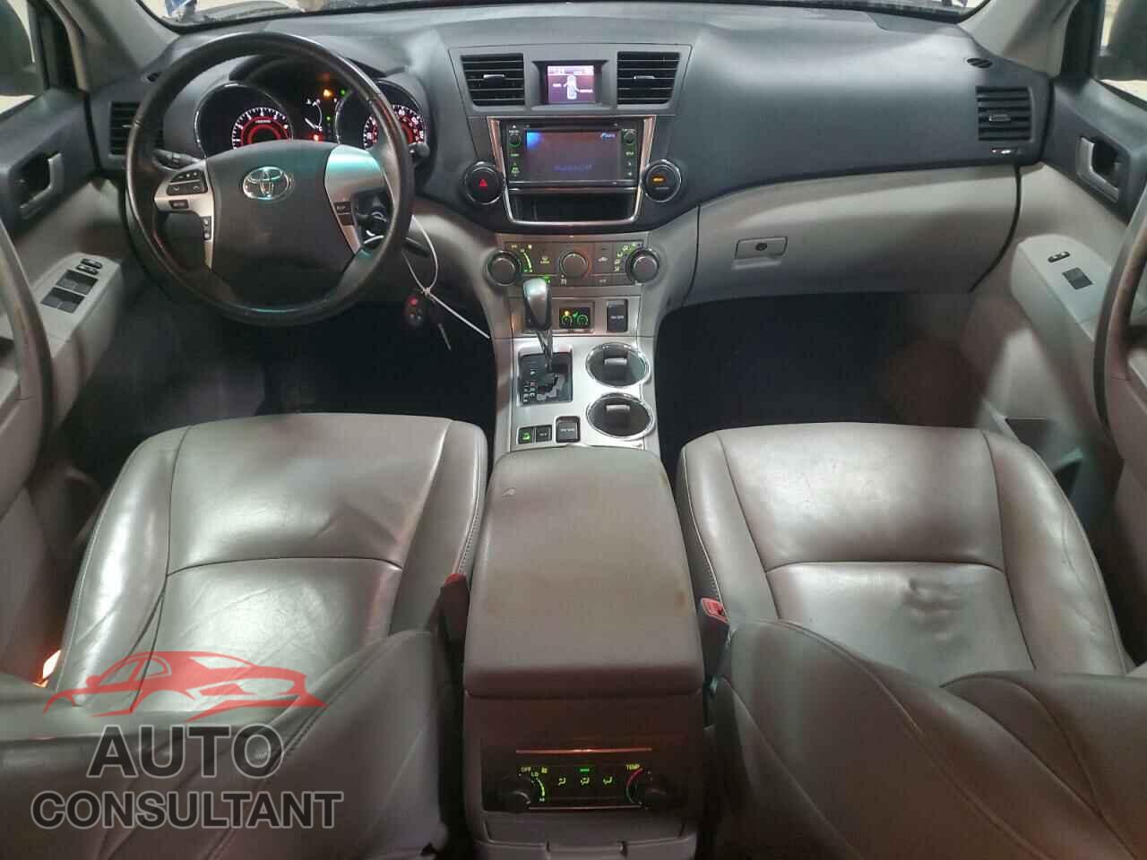 TOYOTA HIGHLANDER 2013 - 5TDBK3EH4DS198670