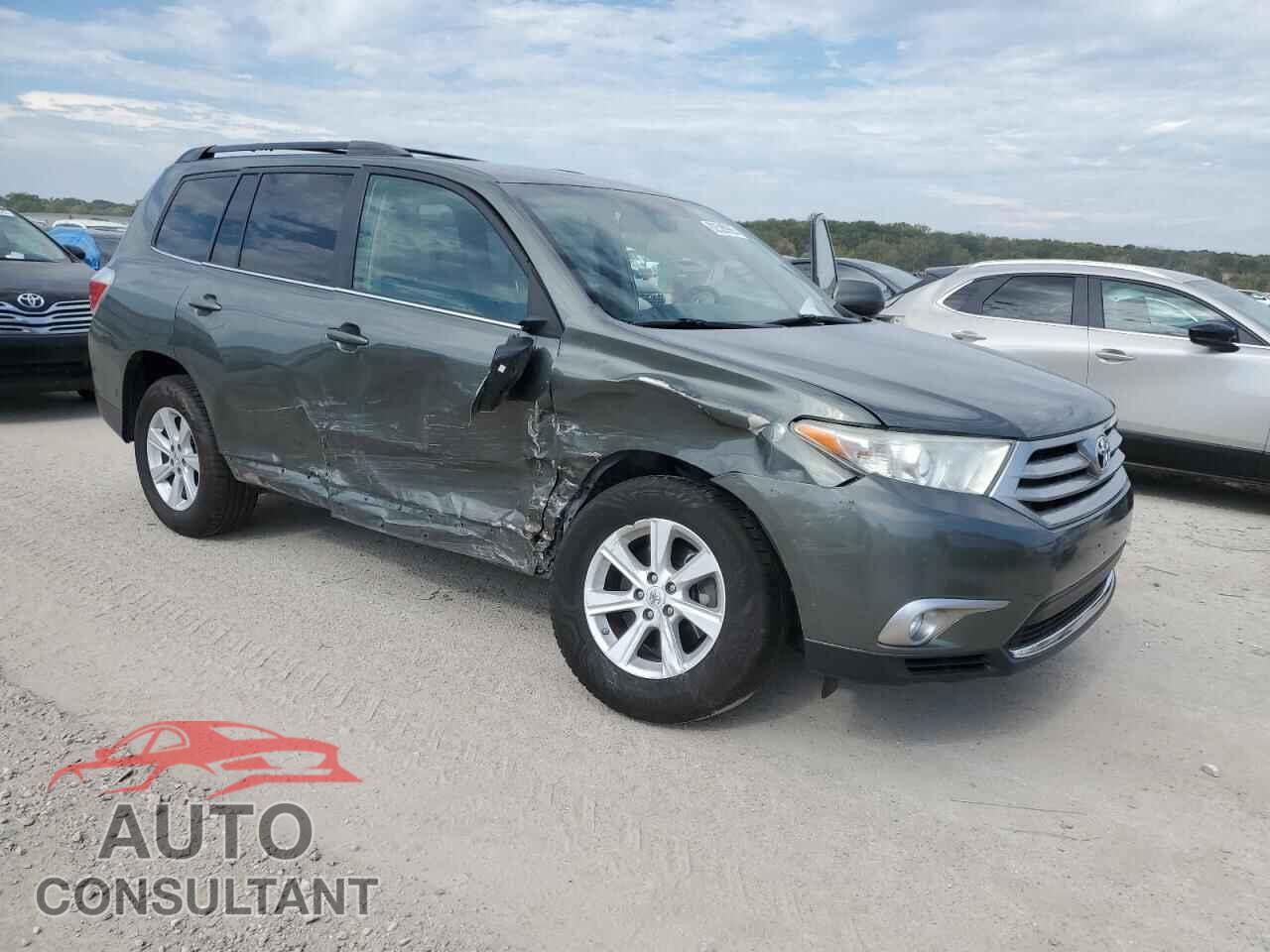 TOYOTA HIGHLANDER 2013 - 5TDBK3EH8DS272415