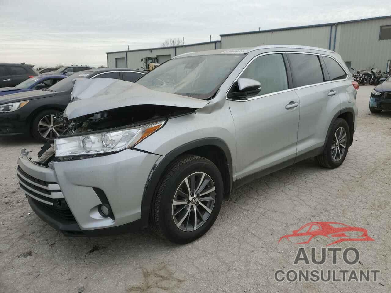 TOYOTA HIGHLANDER 2019 - 5TDJZRFH1KS629567