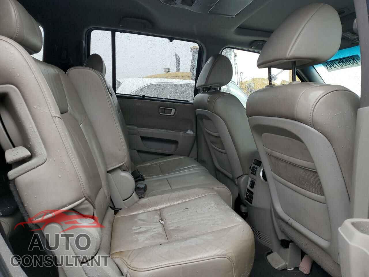 HONDA PILOT 2011 - 5FNYF3H95BB032114