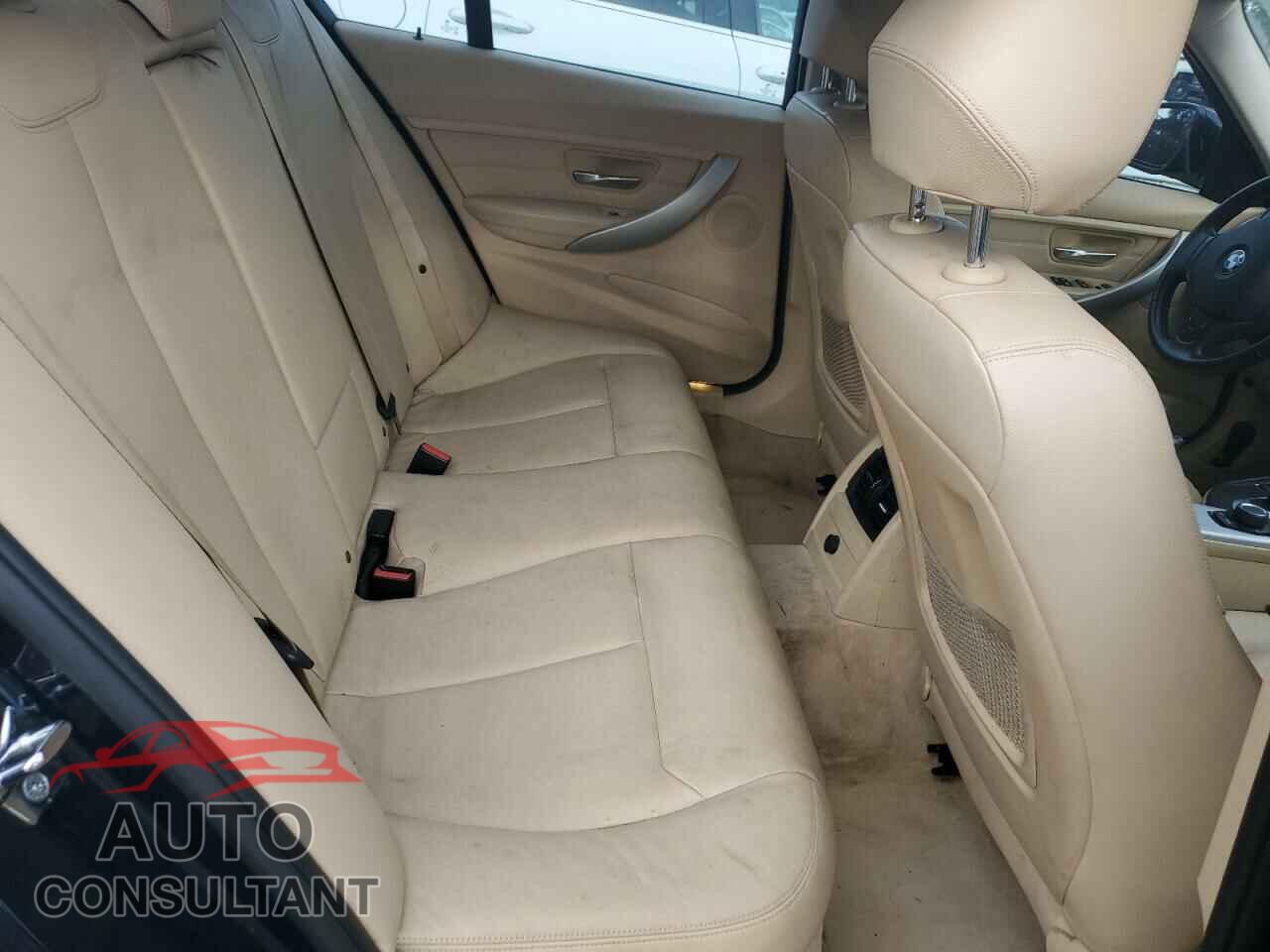 BMW 3 SERIES 2012 - WBA3C1C54CF434230
