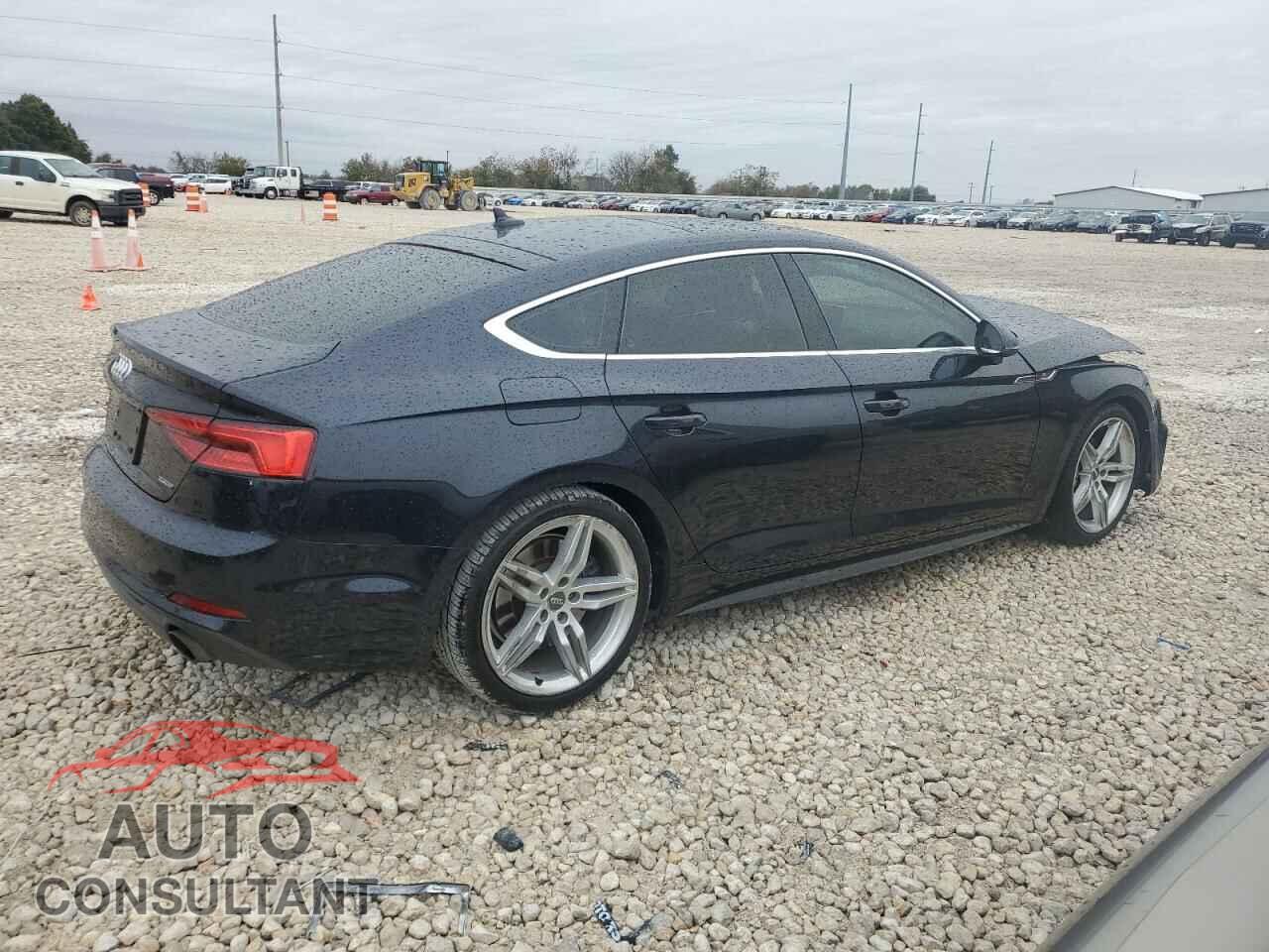 AUDI A5 2018 - WAUENCF50JA007731
