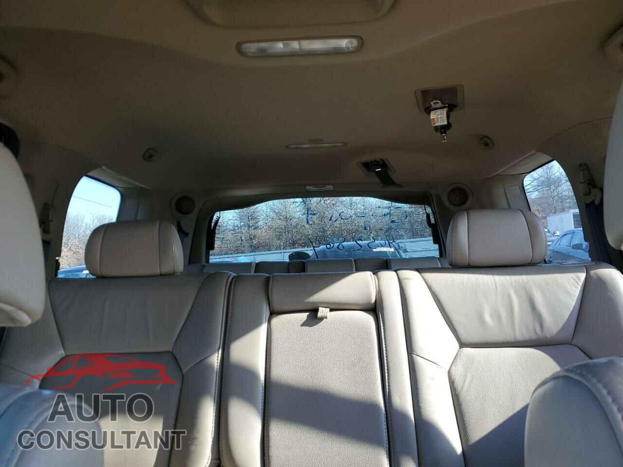 HONDA PILOT 2011 - 5FNYF4H99BB065512