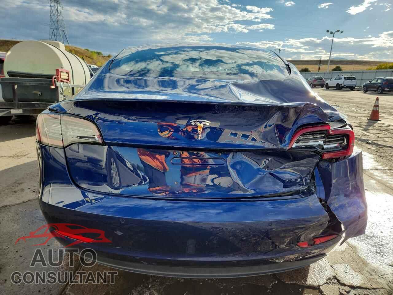 TESLA MODEL 3 2018 - 5YJ3E1EB2JF105172