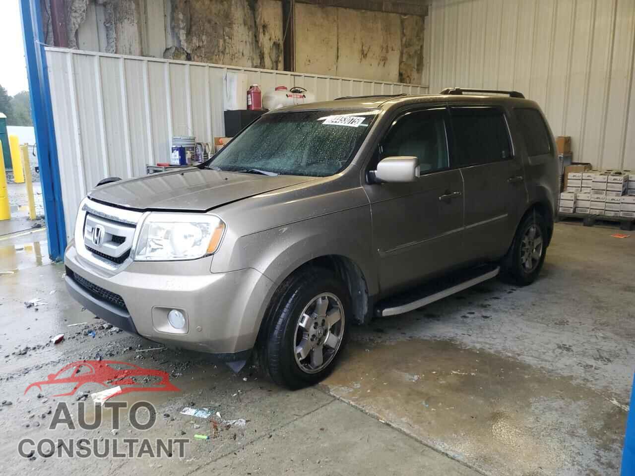 HONDA PILOT 2011 - 5FNYF4H96BB101348