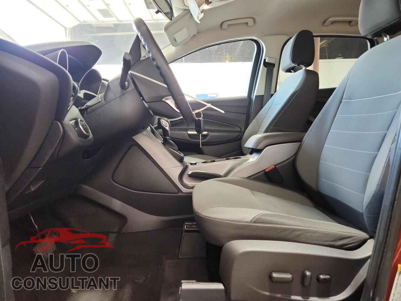 FORD ESCAPE 2015 - 1FMCU0GX2FUB19461