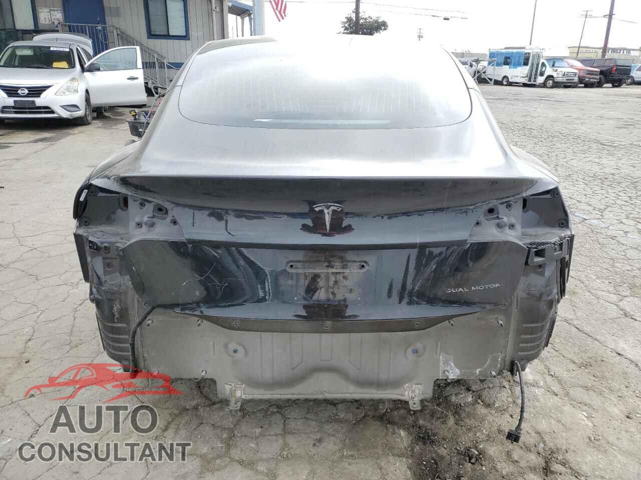 TESLA MODEL 3 2020 - 5YJ3E1EB9LF710566