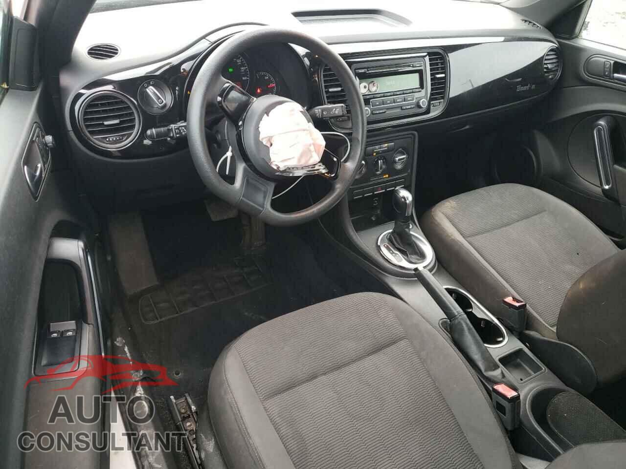 VOLKSWAGEN BEETLE 2012 - 3VWFP7AT1CM643527