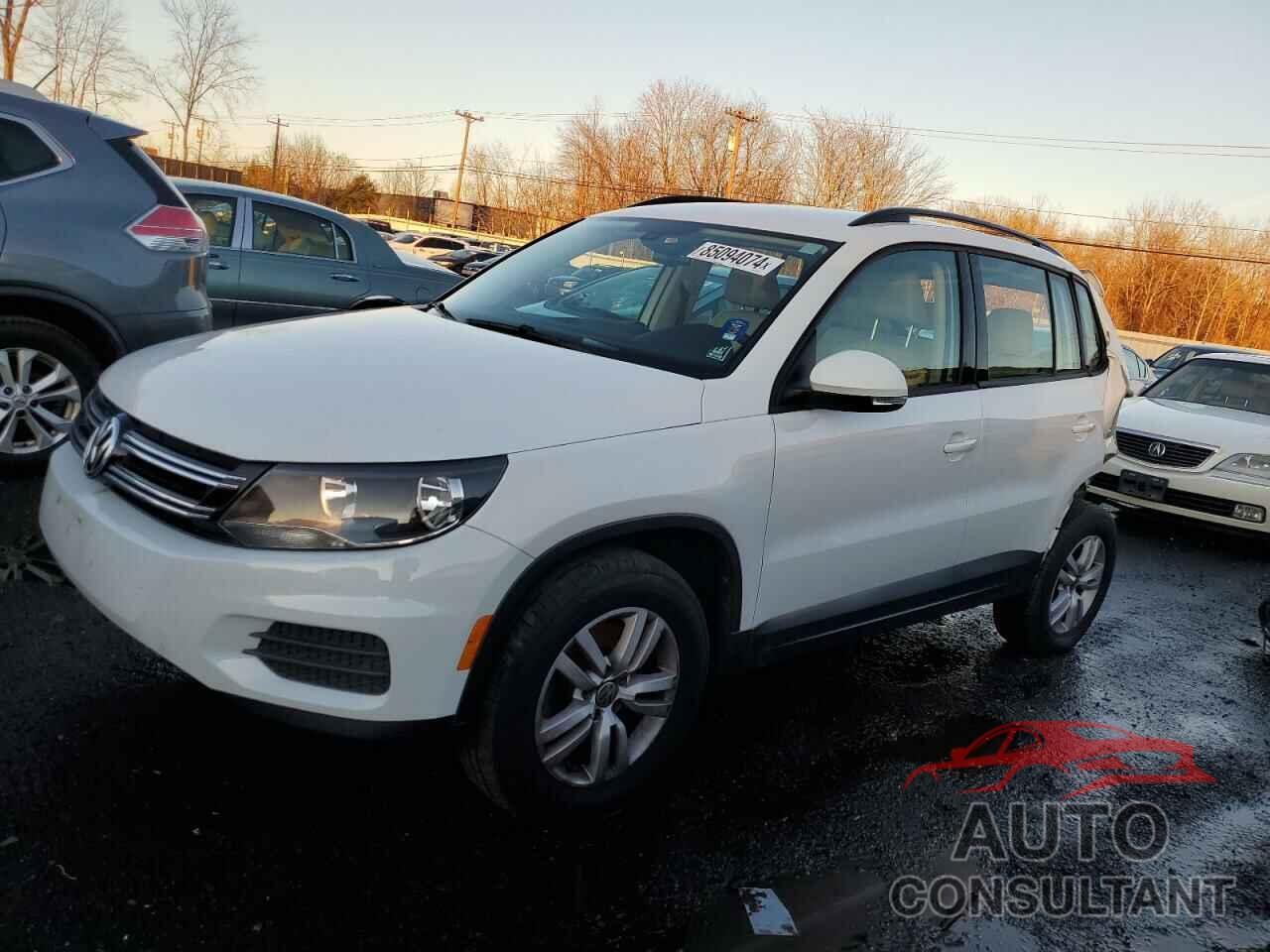 VOLKSWAGEN TIGUAN 2017 - WVGBV7AXXHK019343