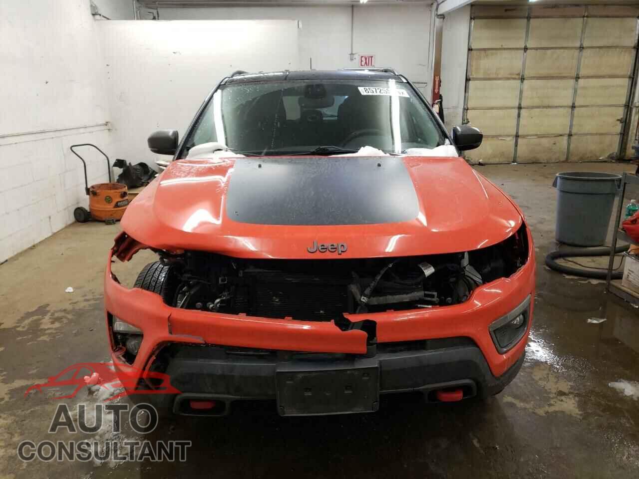 JEEP COMPASS 2019 - 3C4NJDDB8KT602009