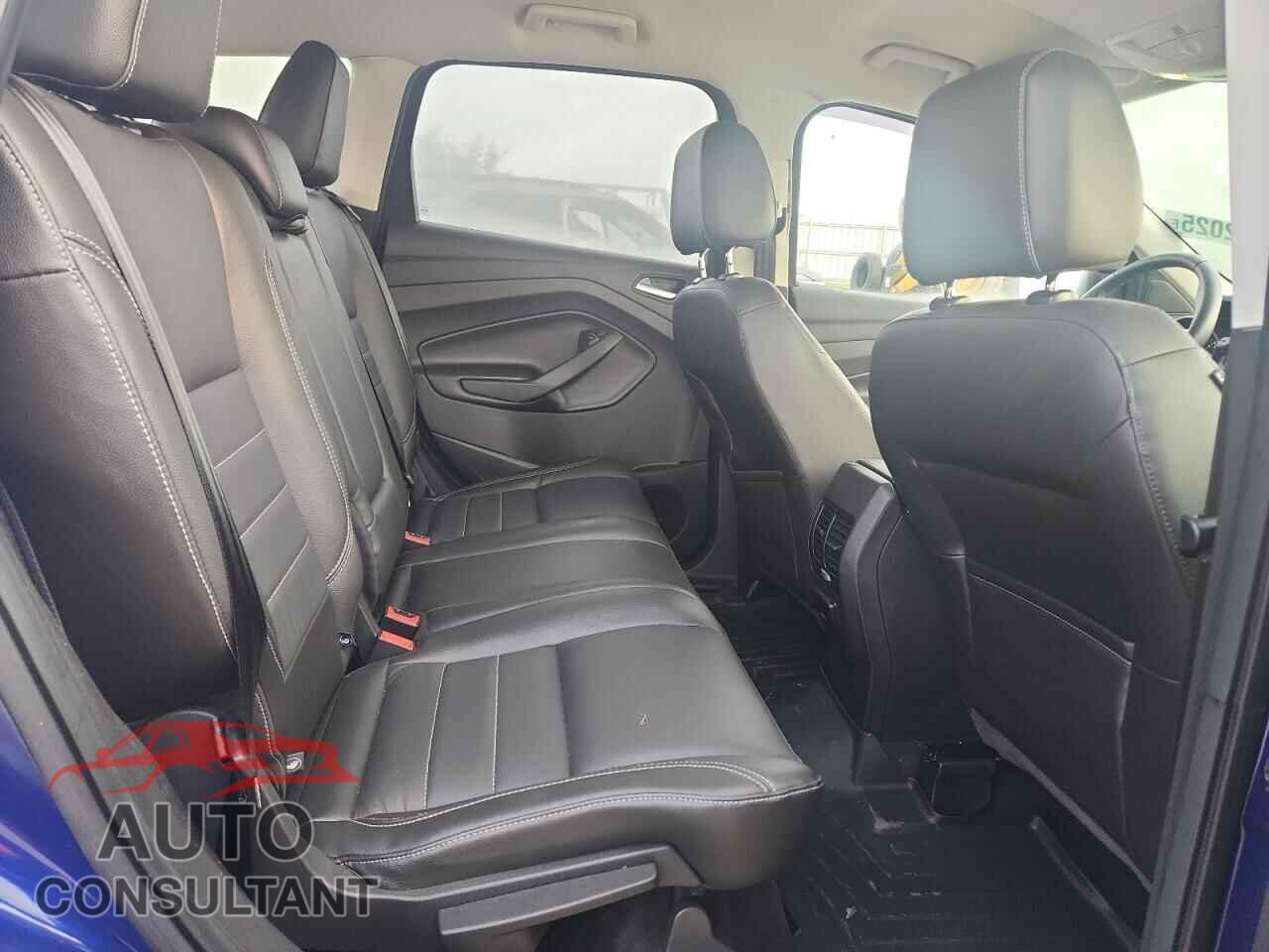 FORD ESCAPE 2015 - 1FMCU9J97FUC90236