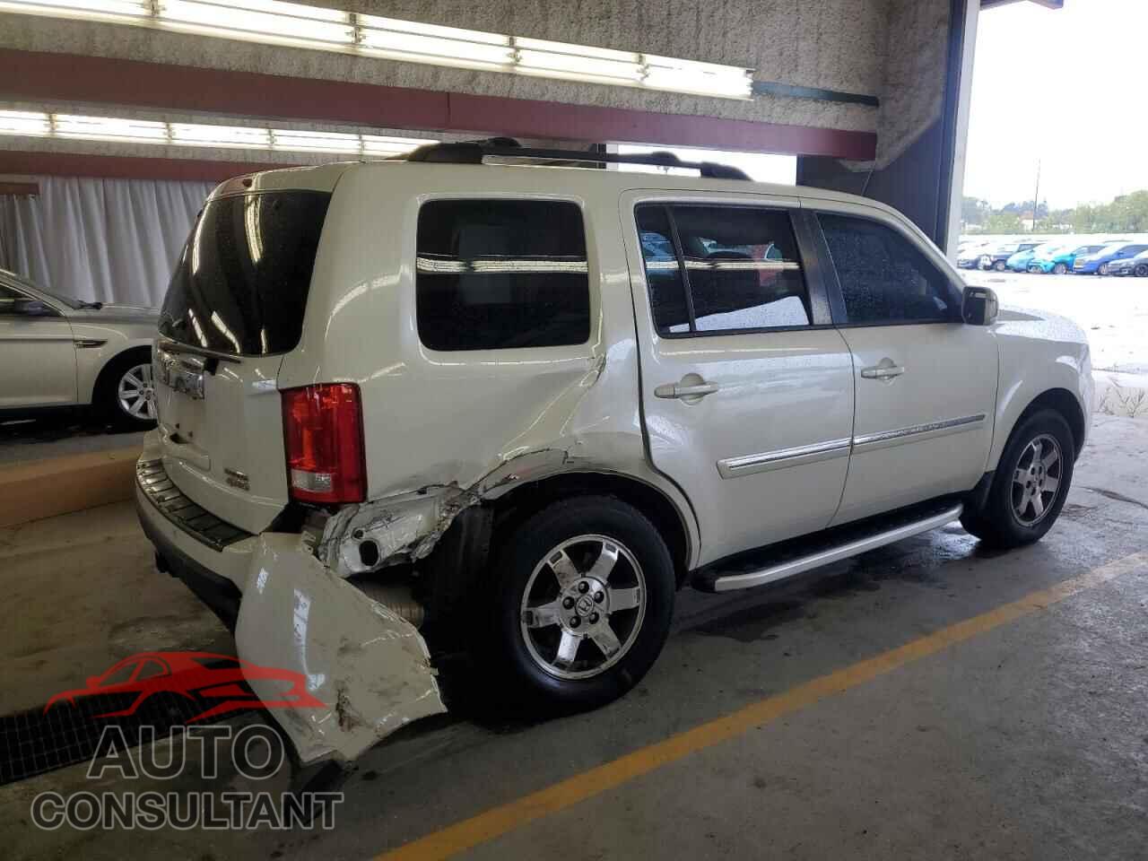 HONDA PILOT 2011 - 5FNYF4H96BB030619
