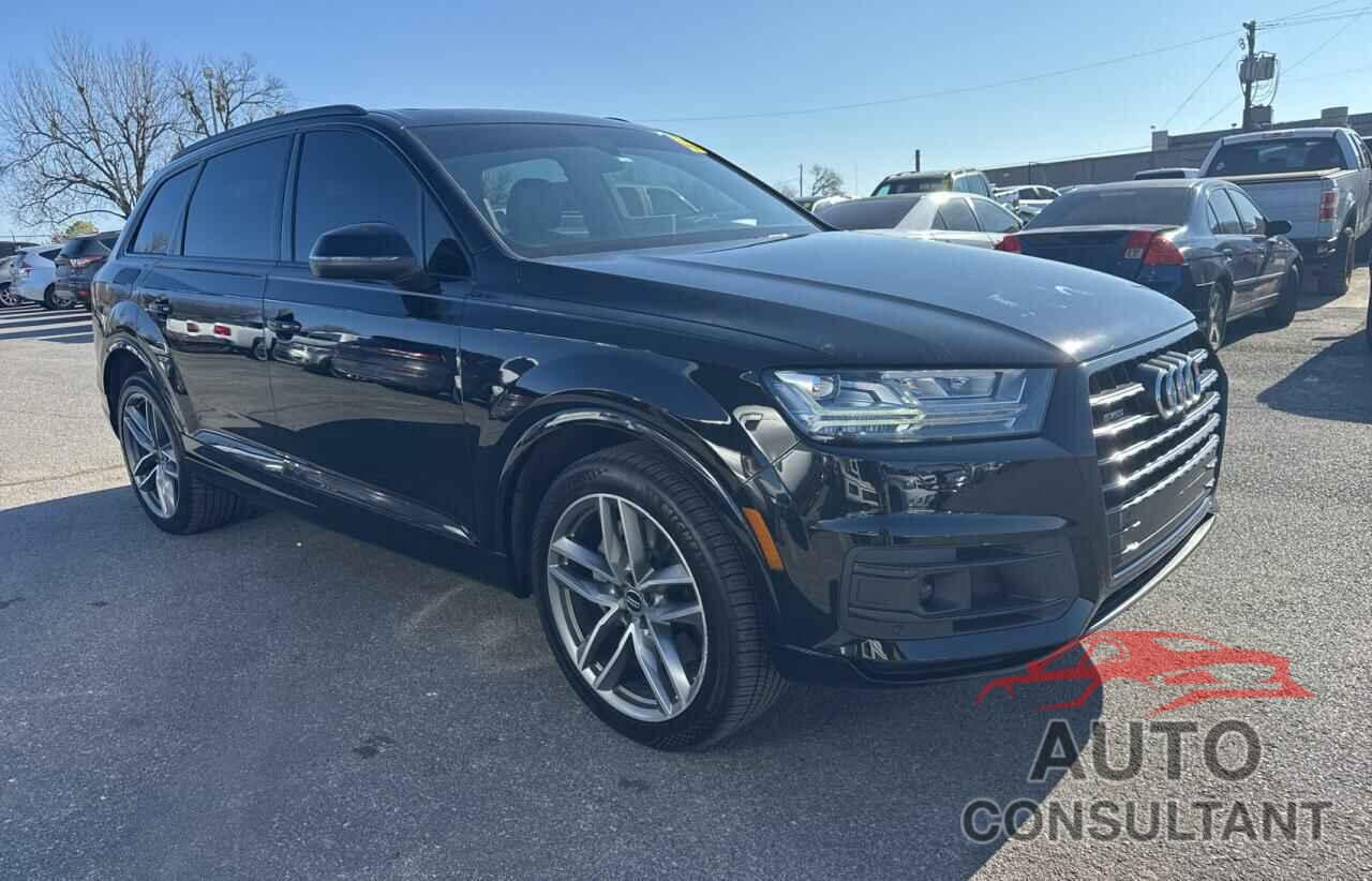 AUDI Q7 2018 - WA1VAAF78JD044233