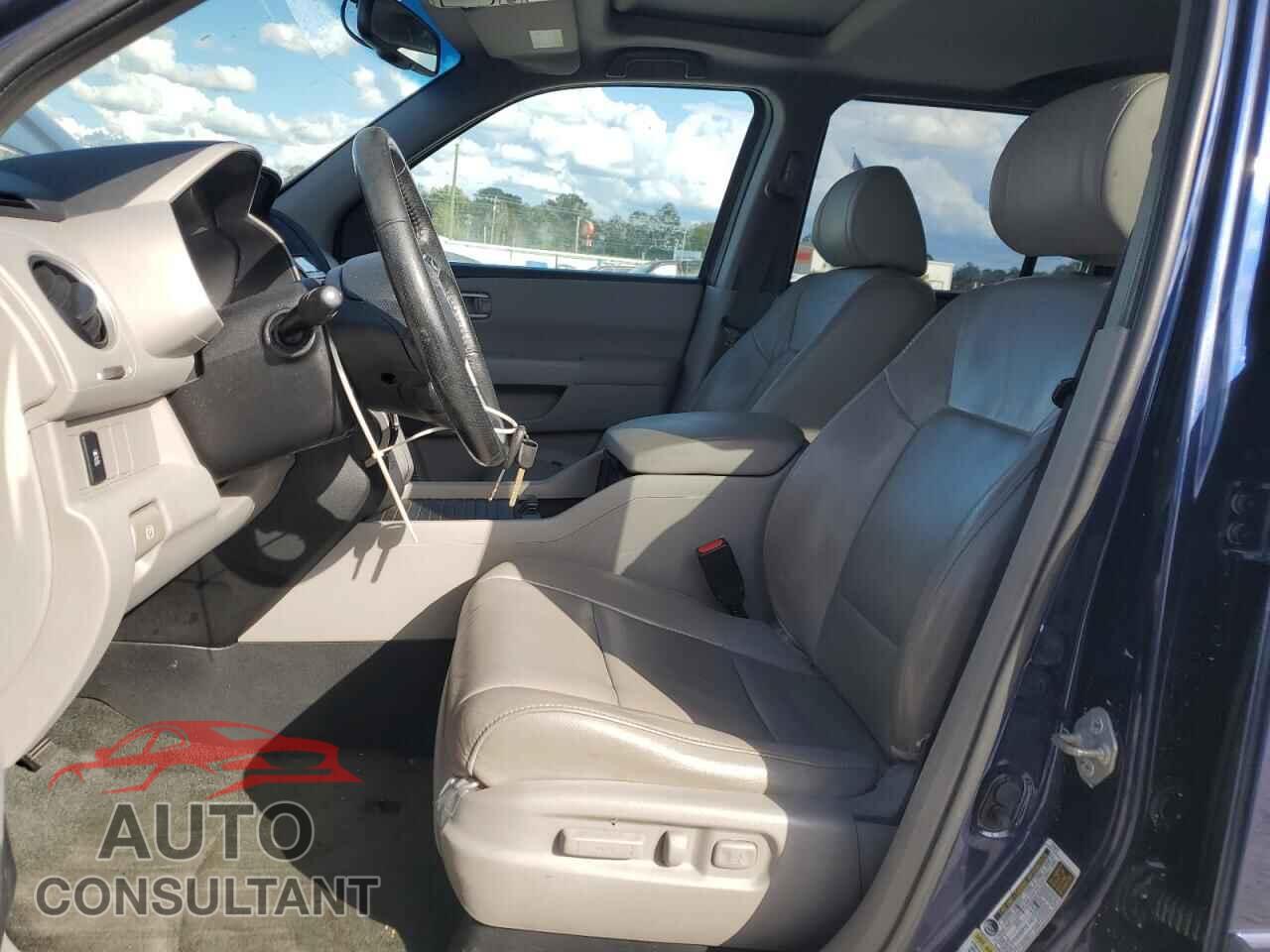 HONDA PILOT 2015 - 5FNYF3H56FB010089
