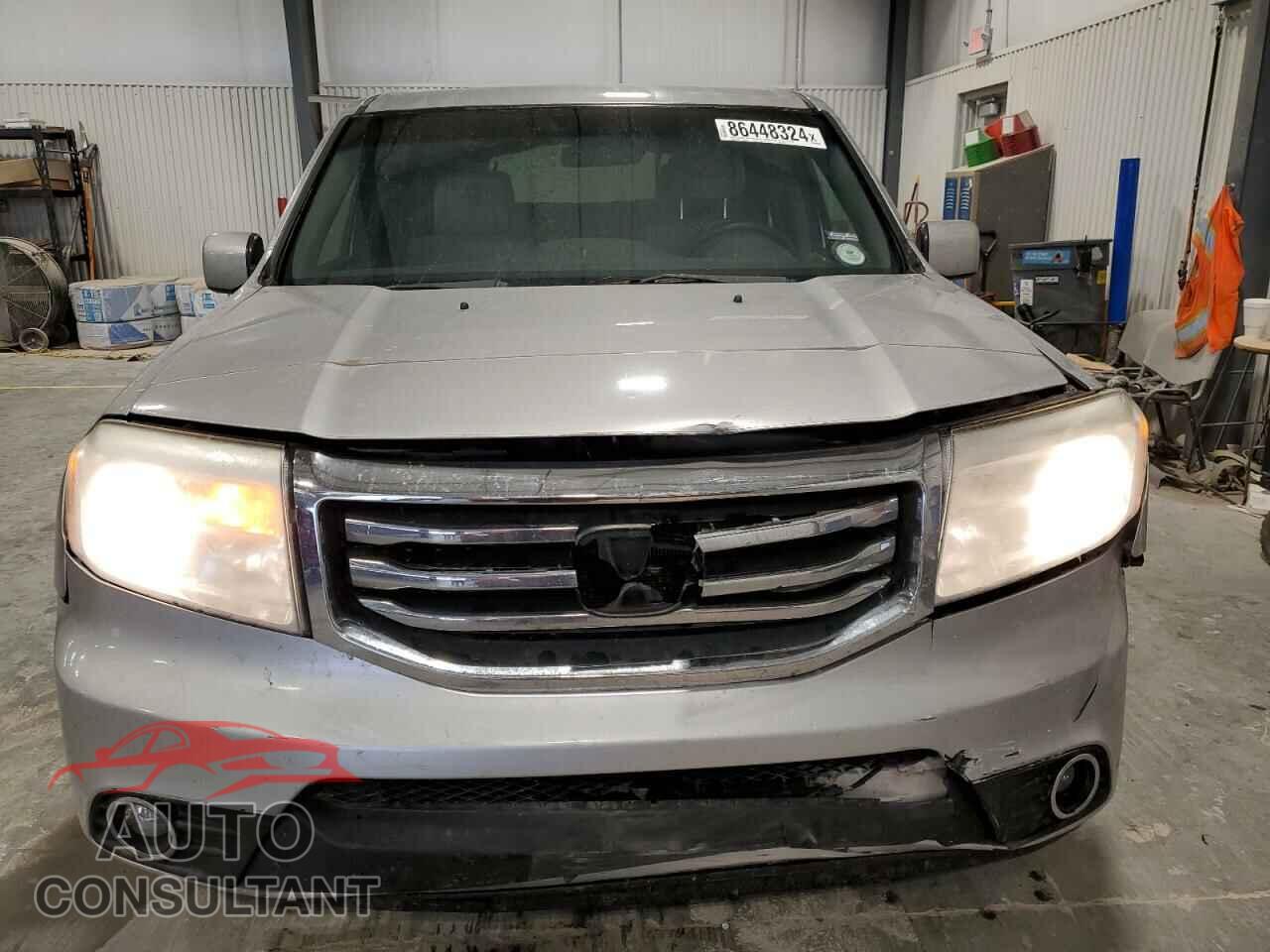HONDA PILOT 2015 - 5FNYF4H43FB038817