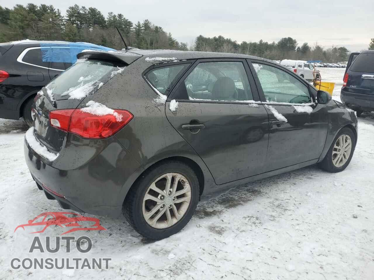 KIA FORTE 2011 - KNAFU5A20B5435471