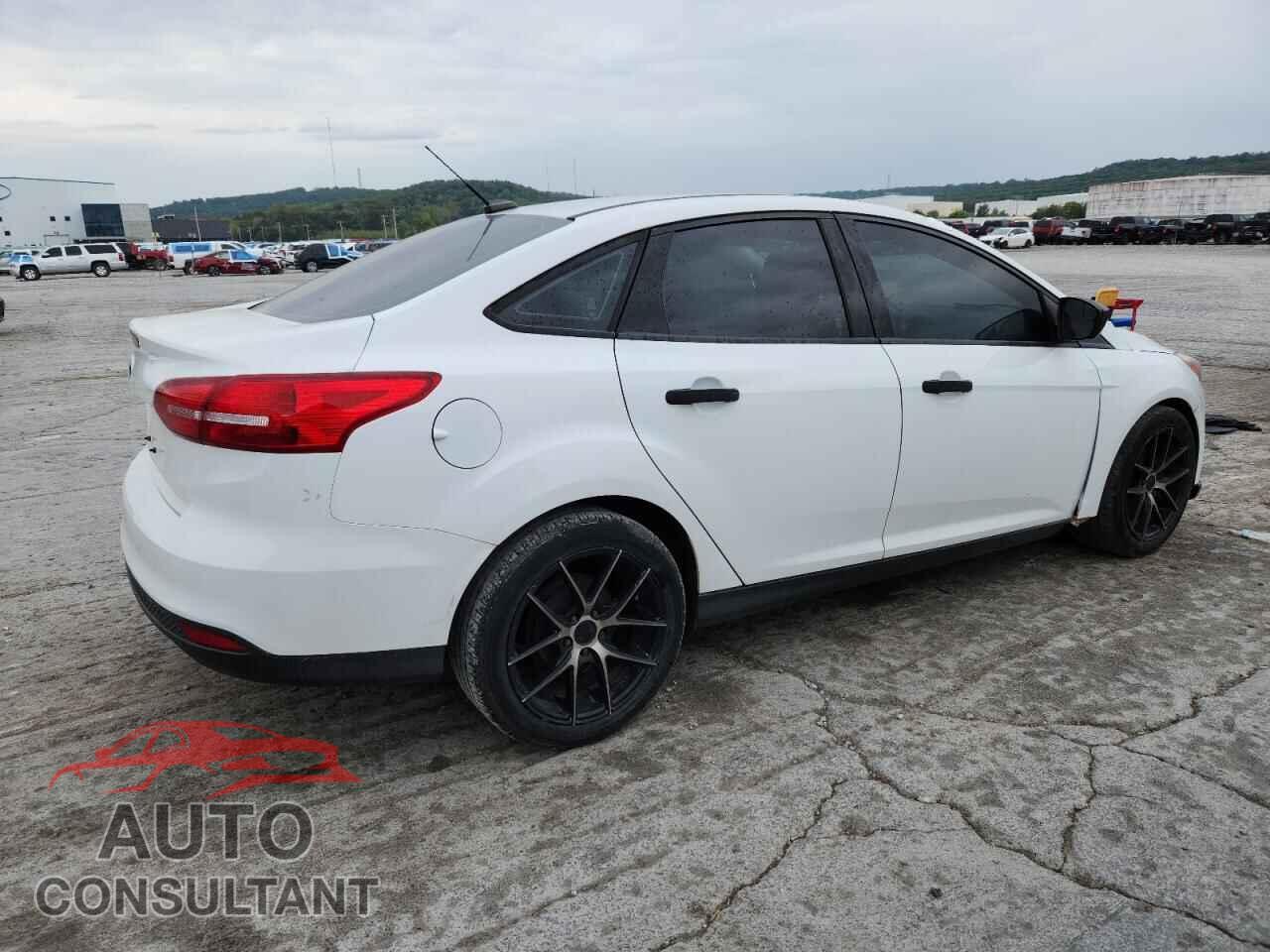 FORD FOCUS 2018 - 1FADP3E29JL201541