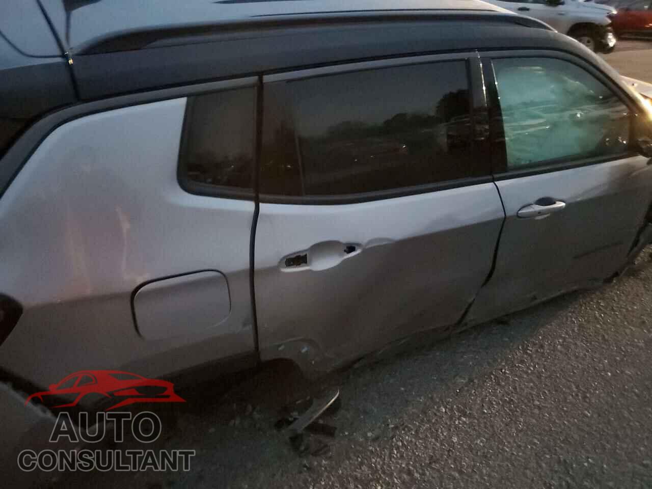 JEEP COMPASS 2020 - 3C4NJDDB9LT203515