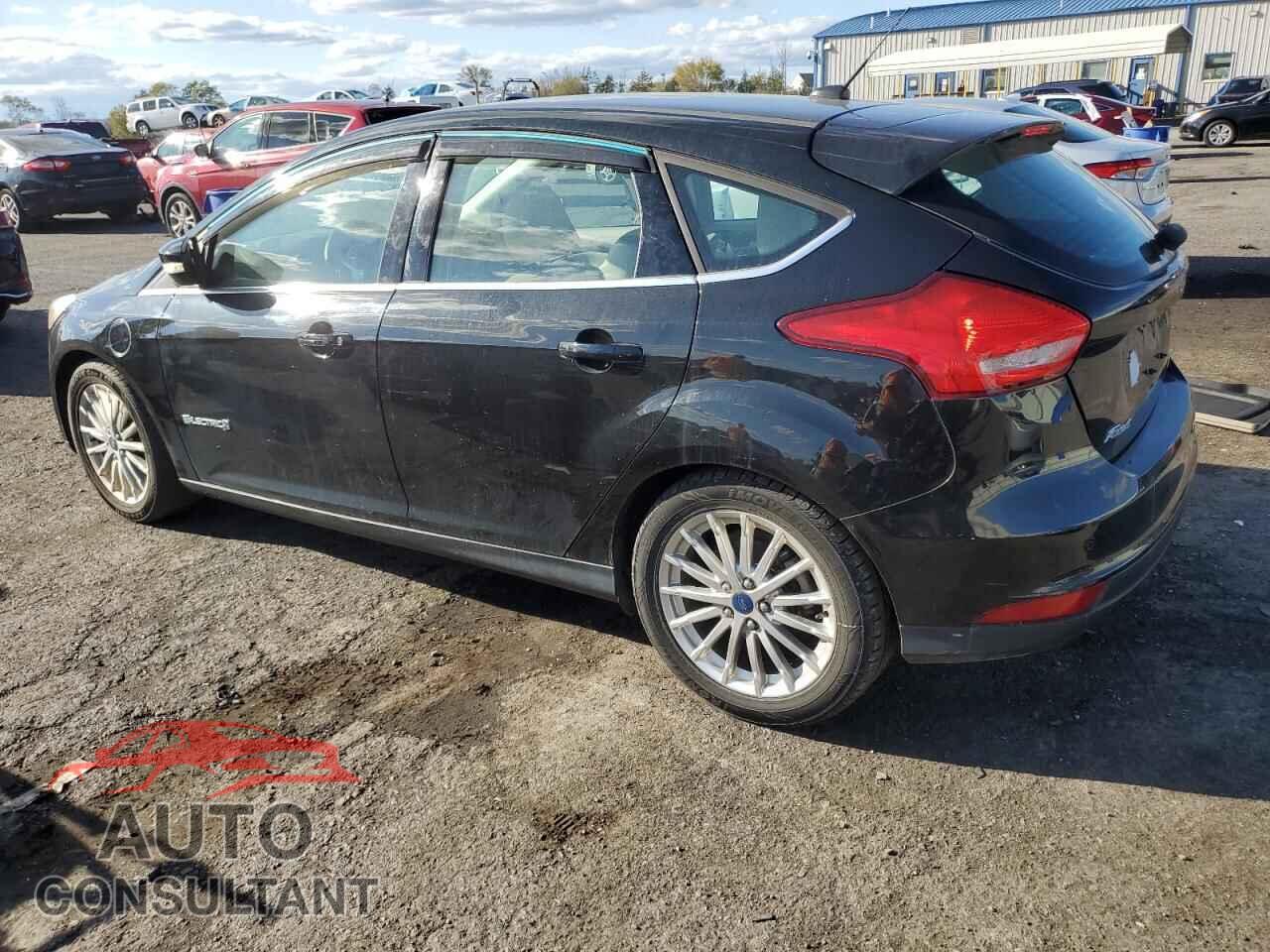 FORD FOCUS 2015 - 1FADP3R4XFL241601