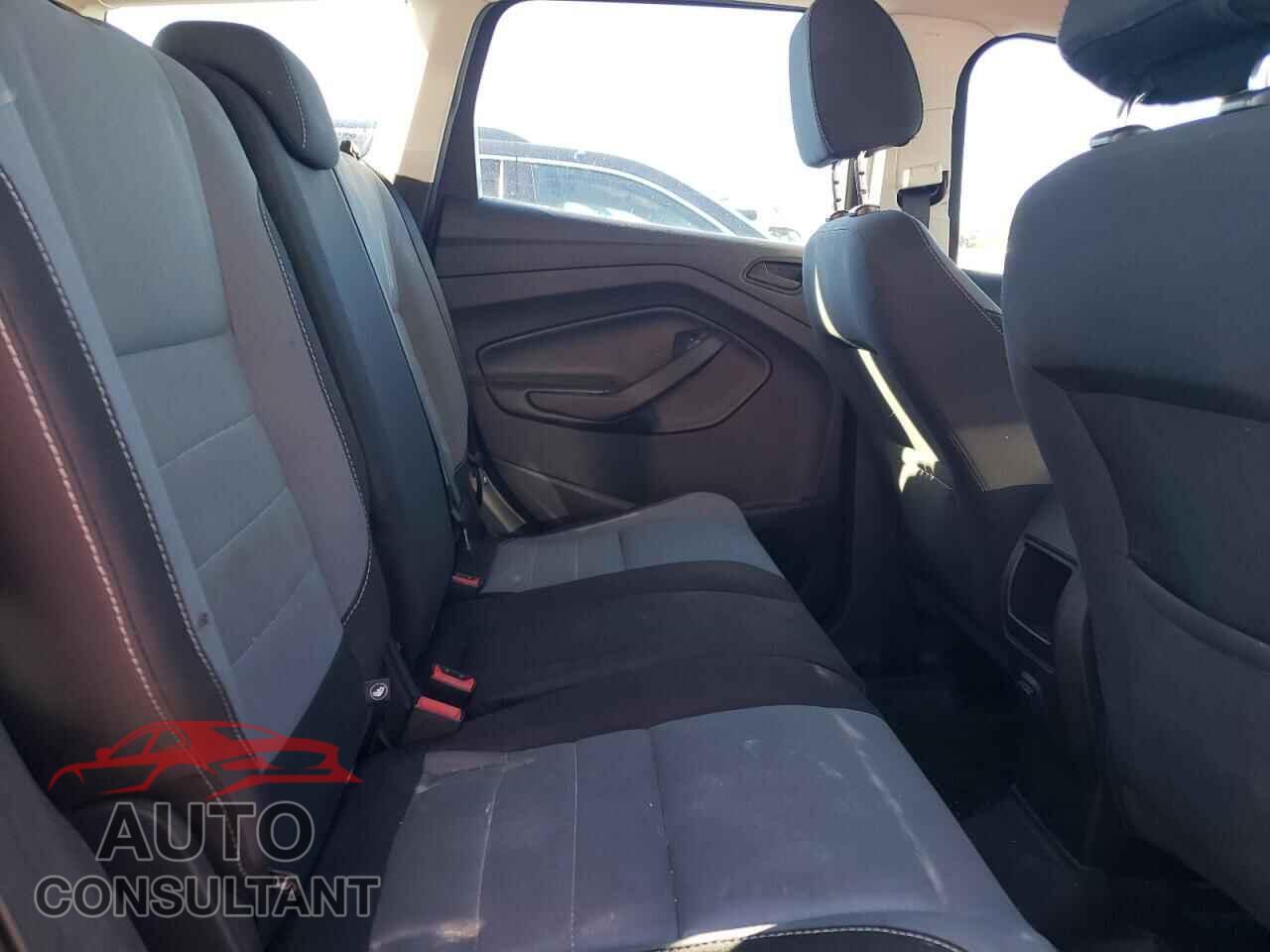 FORD ESCAPE 2017 - 1FMCU0F79HUD54539