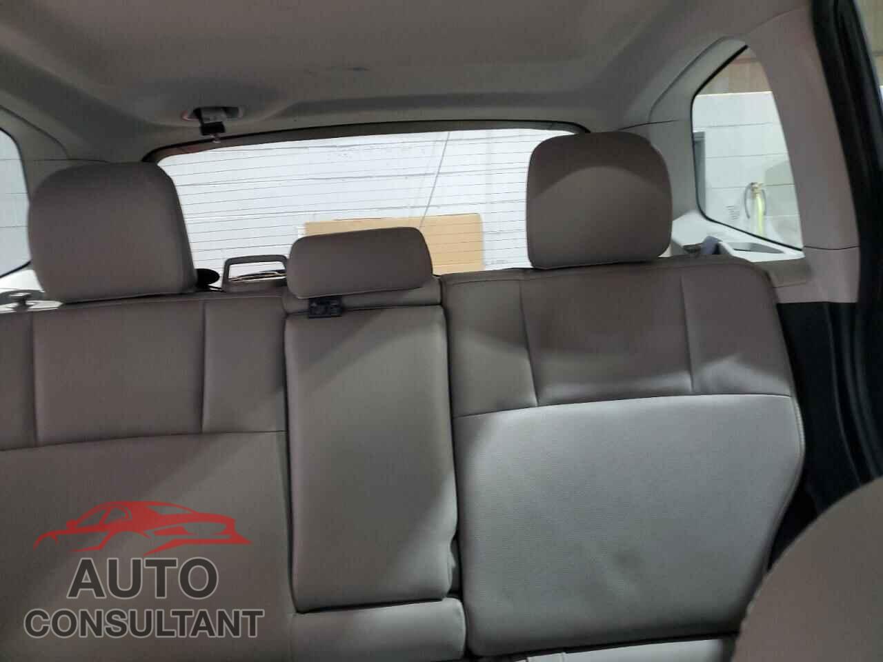 SUBARU FORESTER 2015 - JF2SJAKC7FH593077