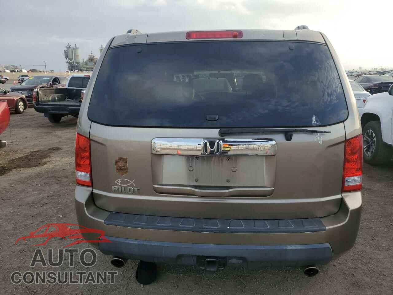 HONDA PILOT 2011 - 5FNYF3H46BB006108