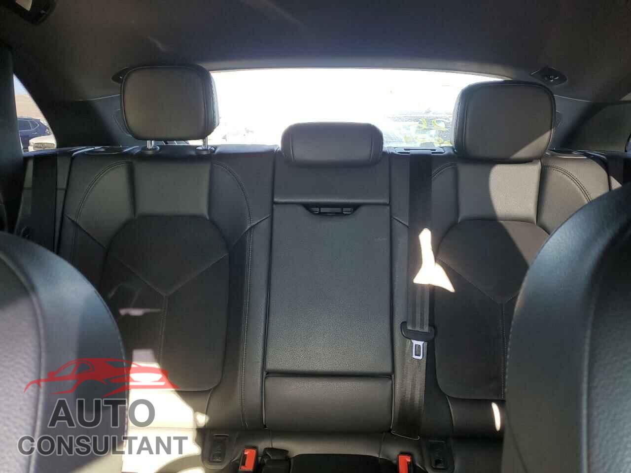 PORSCHE MACAN 2018 - WP1AA2A55JLB09365