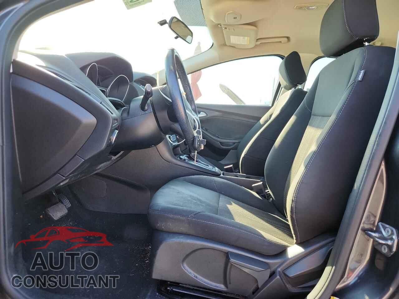 FORD FOCUS 2017 - 1FADP3FE3HL299565