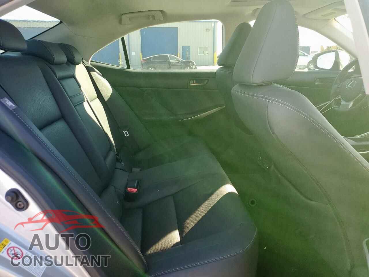 LEXUS IS 2019 - JTHBA1D22K5087573