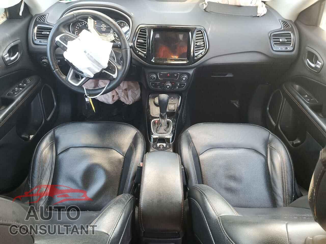 JEEP COMPASS 2018 - 3C4NJDCB1JT483591