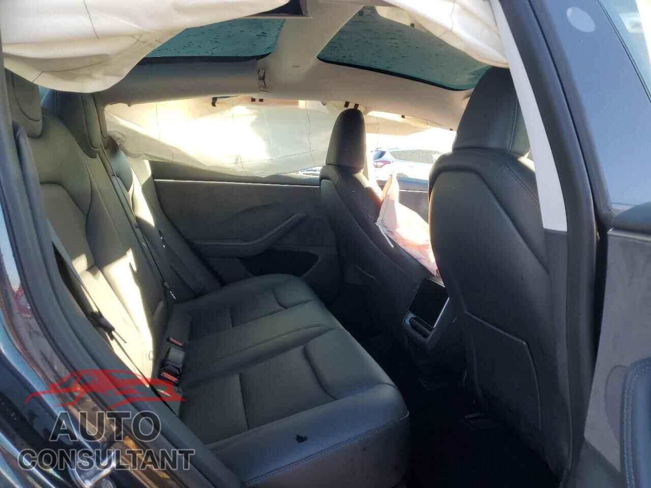 TESLA MODEL 3 2024 - 5YJ3E1EB3RF754412