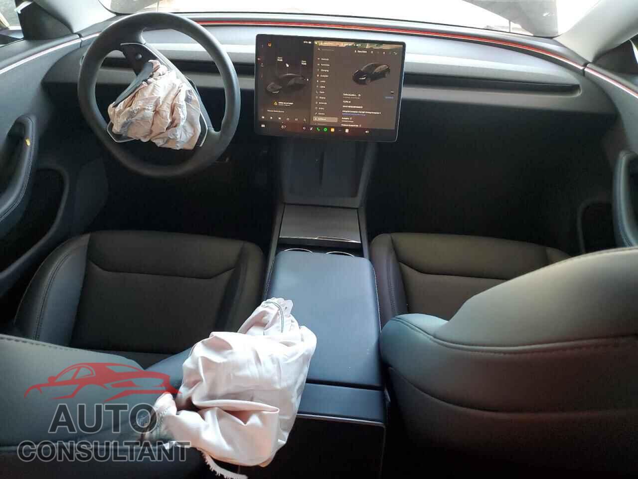 TESLA MODEL 3 2024 - 5YJ3E1EA5RF858875