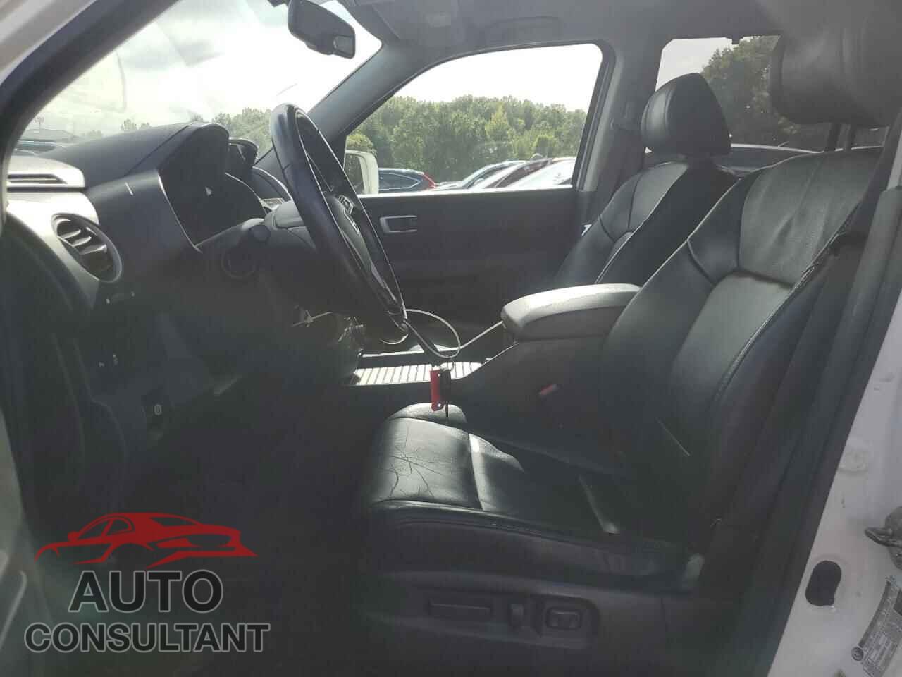 HONDA PILOT 2013 - 5FNYF4H90DB045331