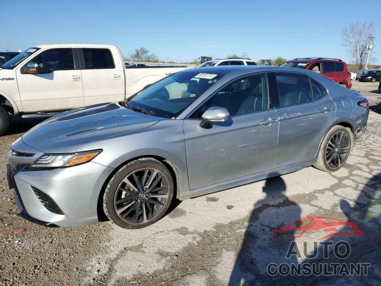 TOYOTA CAMRY 2018 - 4T1B61HK3JU128077