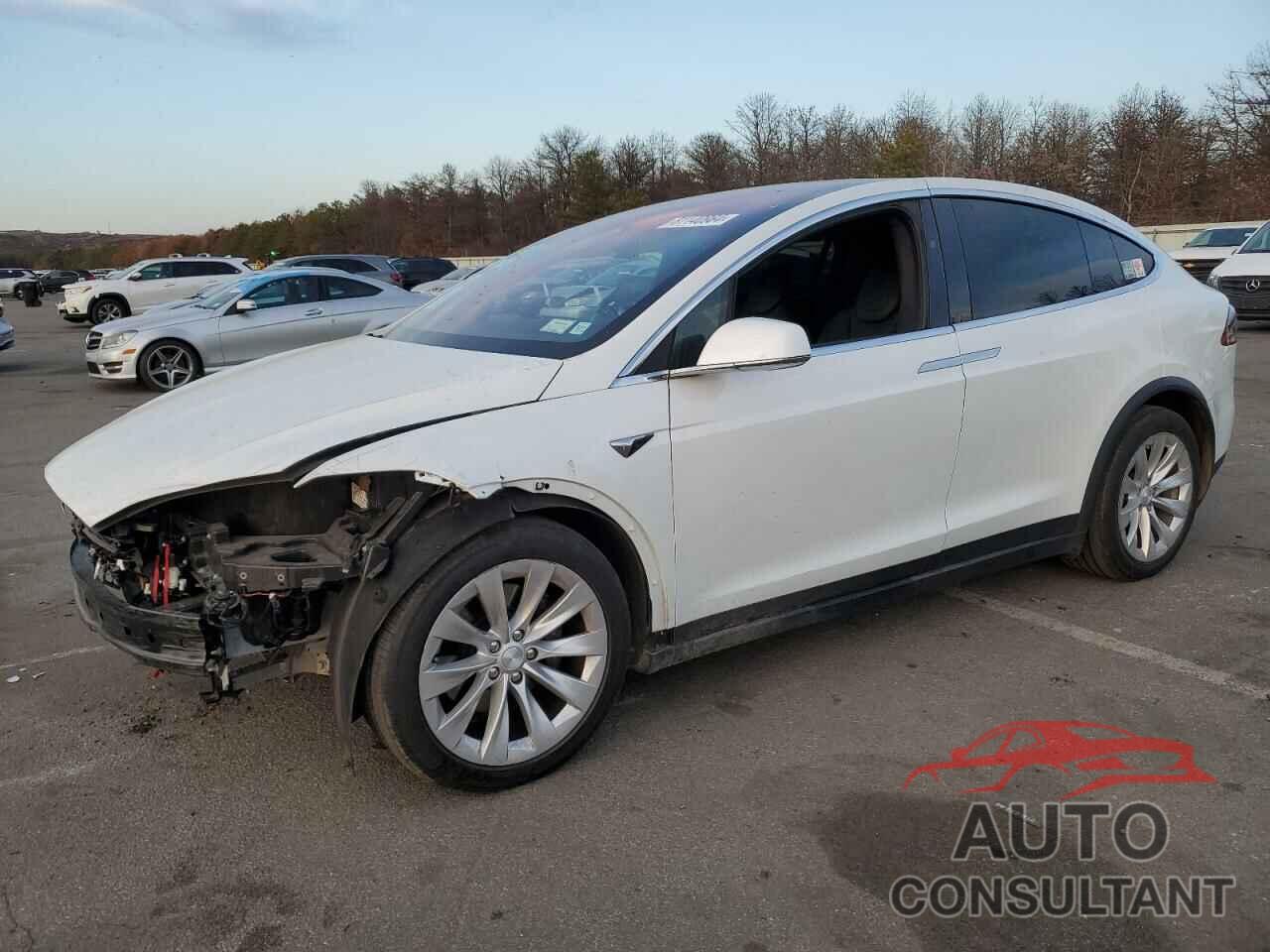 TESLA MODEL X 2018 - 5YJXCBE29JF141020