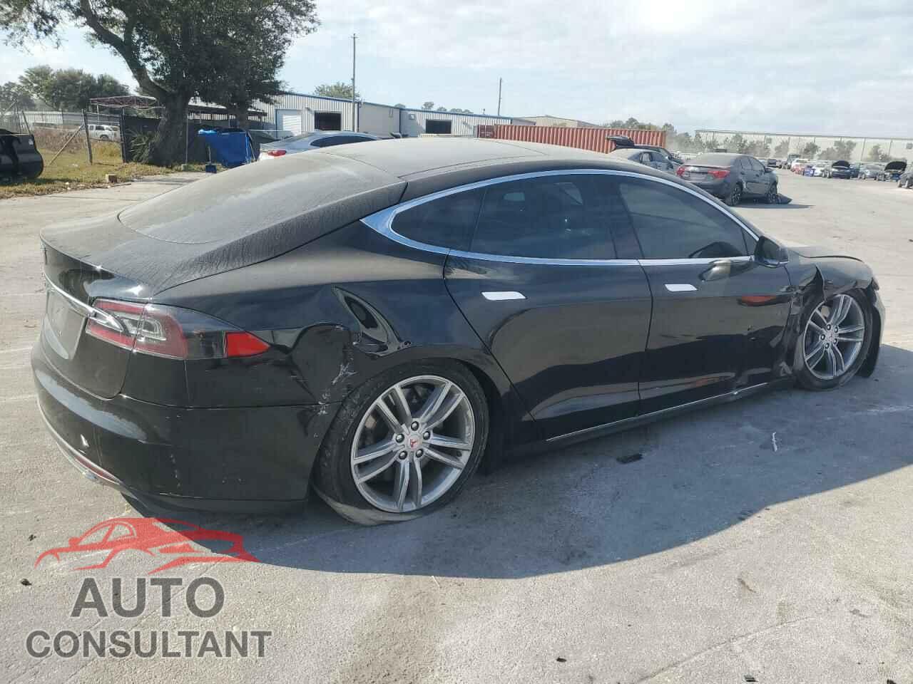 TESLA MODEL S 2013 - 5YJSA1DN9DFP05954