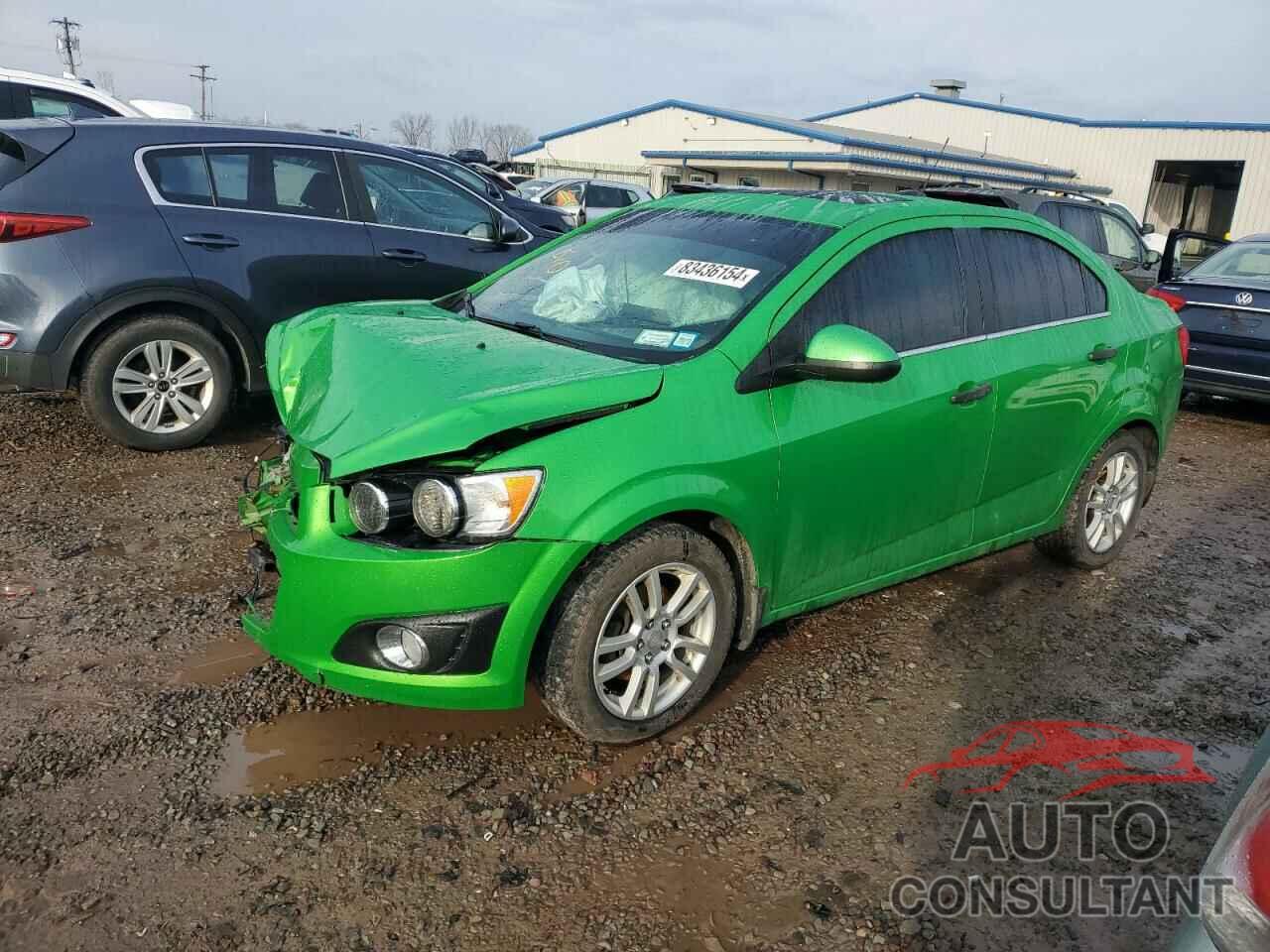 CHEVROLET SONIC 2015 - 1G1JC5SB1F4117314