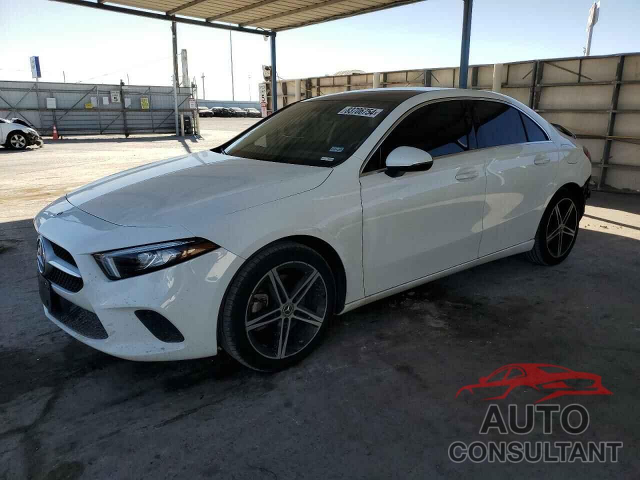 MERCEDES-BENZ A-CLASS 2019 - WDD3G4EB8KW022263