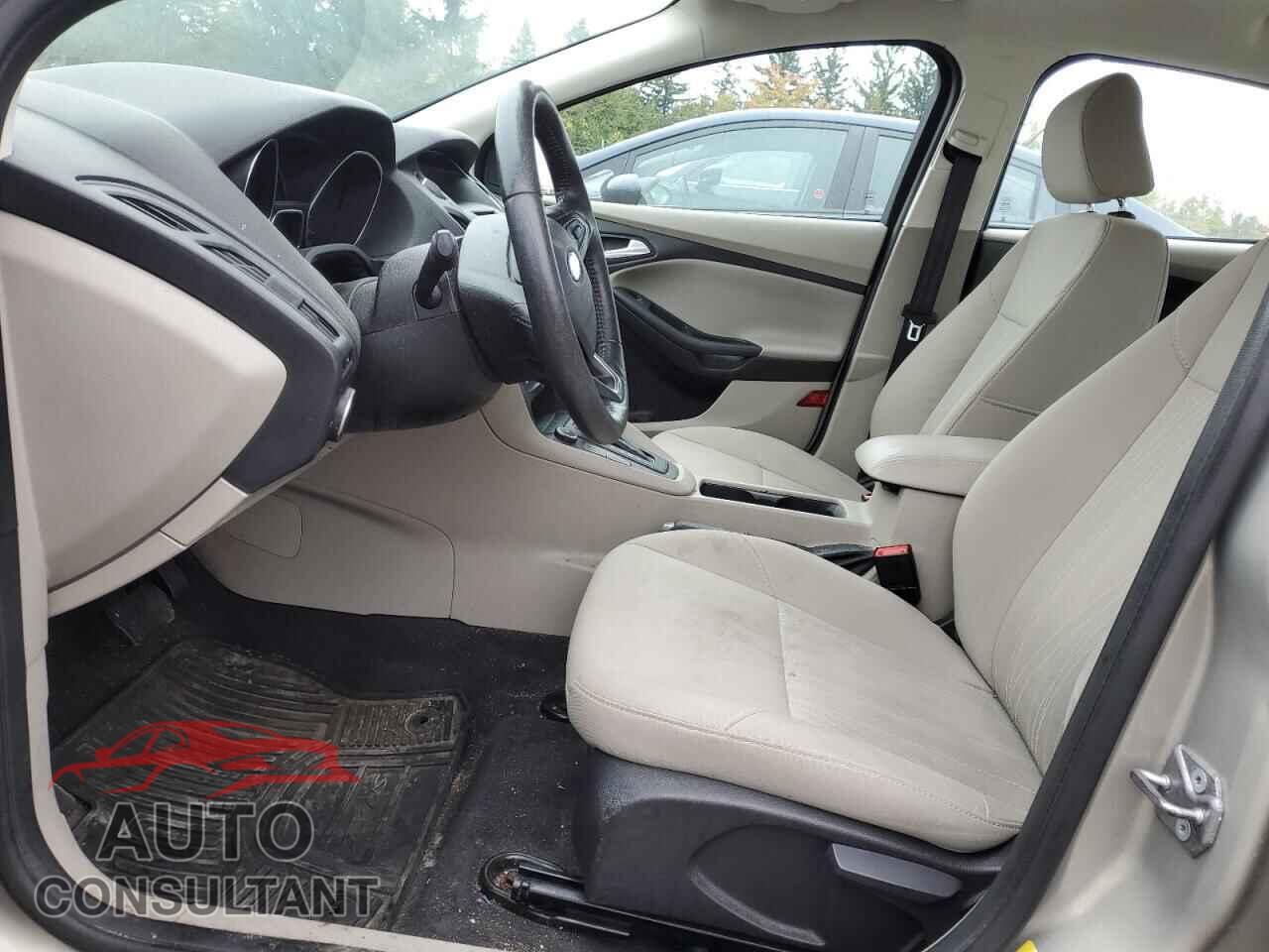 FORD FOCUS 2016 - 1FADP3F24GL327507