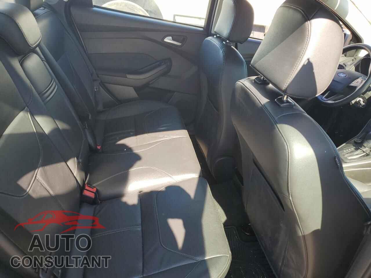 FORD FOCUS 2015 - 1FADP3F26FL347238