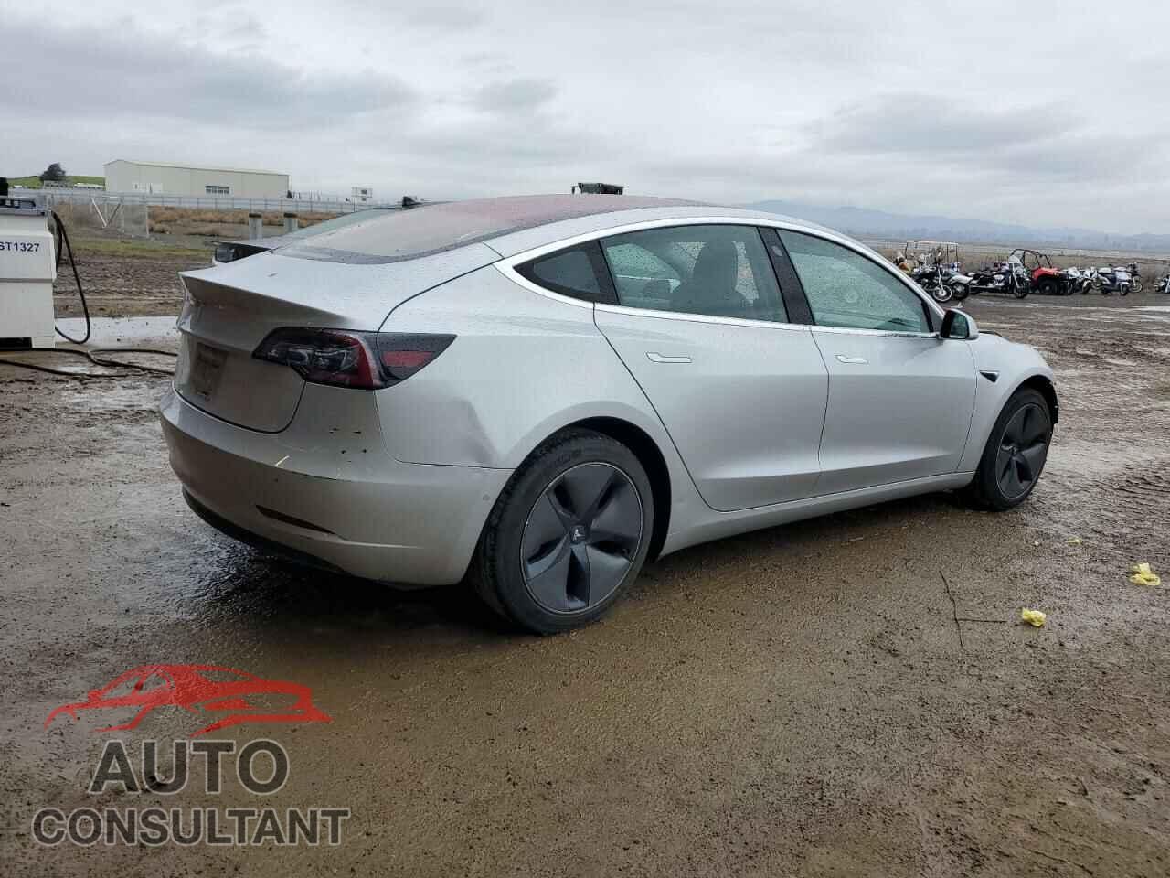 TESLA MODEL 3 2018 - 5YJ3E1EA6JF042083