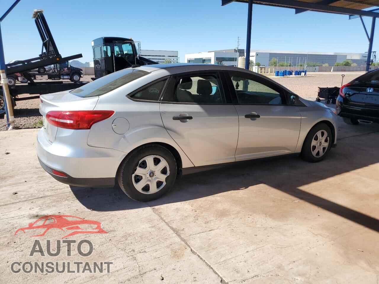 FORD FOCUS 2015 - 1FADP3E27FL261471
