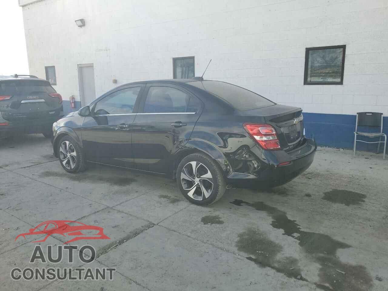 CHEVROLET SONIC 2017 - 1G1JF5SB6H4119733