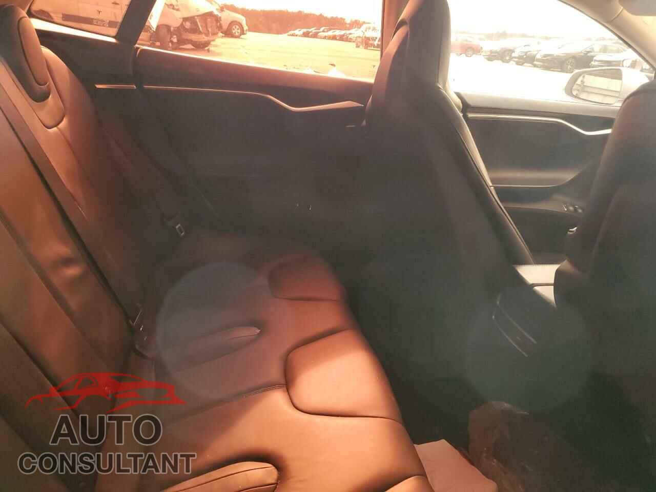 TESLA MODEL S 2013 - 5YJSA1CG1DFP16594