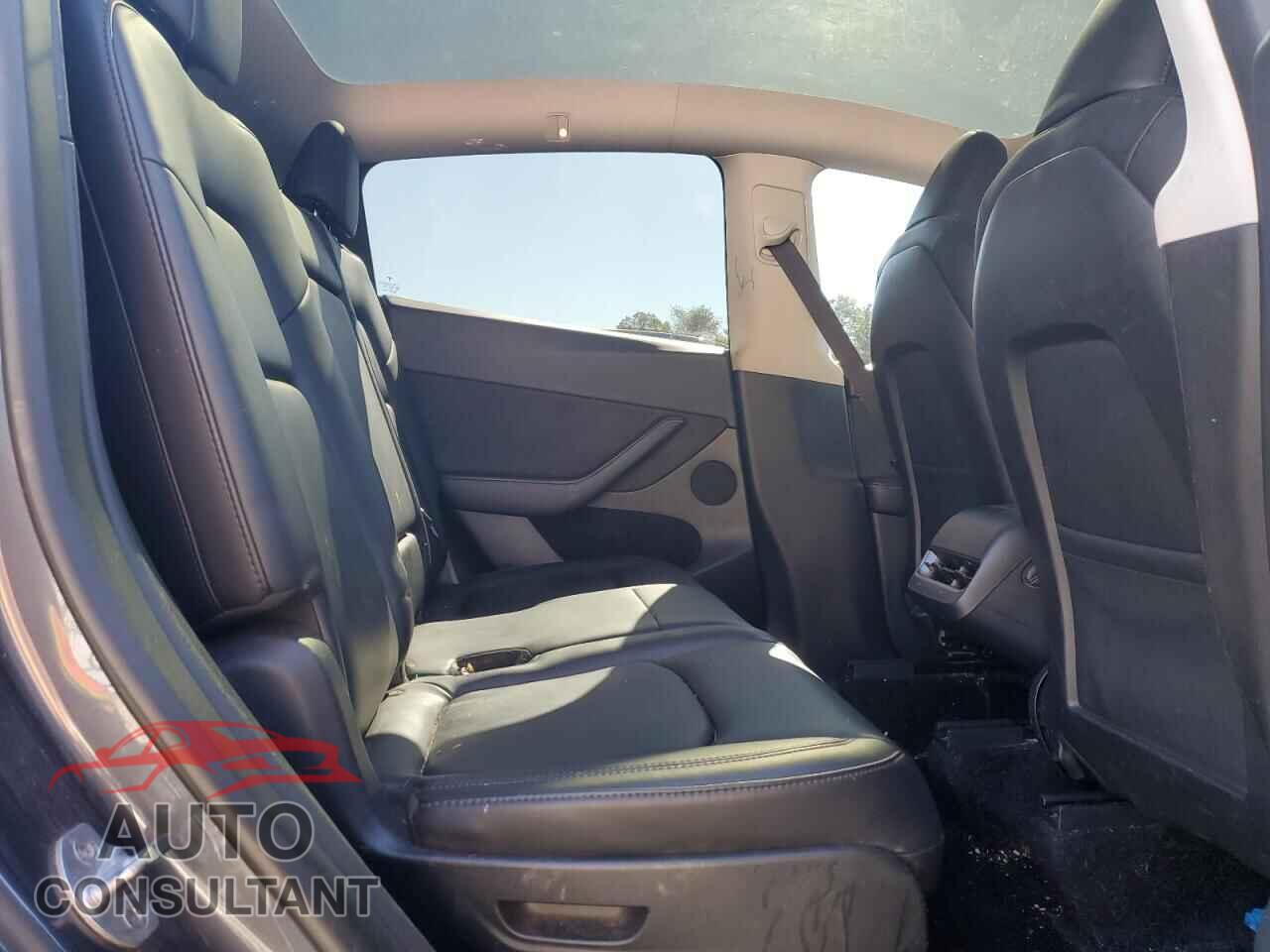 TESLA MODEL Y 2023 - 7SAYGAEE0PF706991